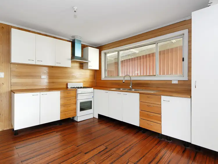 Second view of Homely house listing, 6 Picton Court, Sale VIC 3850
