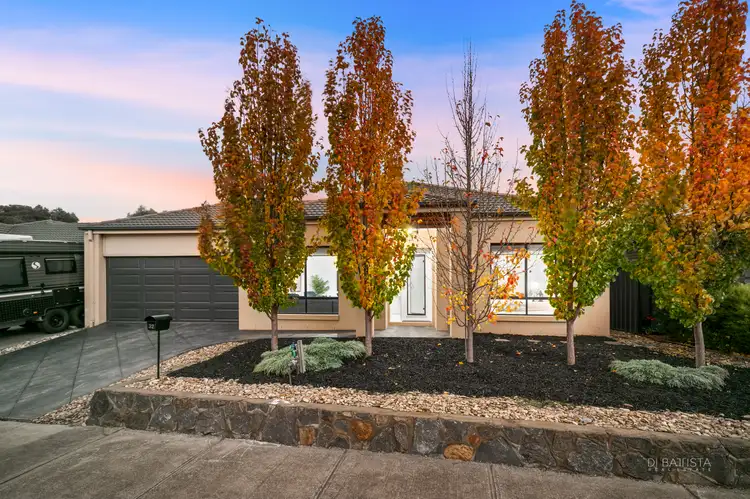 32 Highbury Circuit, Craigieburn VIC 3064