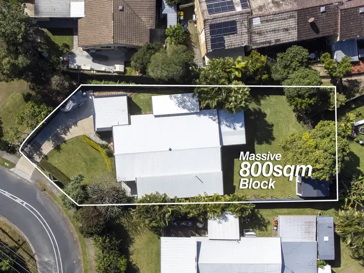 3 Greenlands Drive, Varsity Lakes QLD 4227