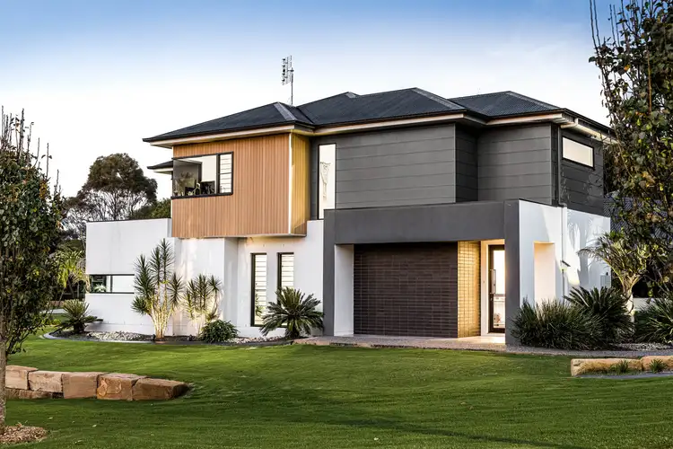 Second view of Homely house listing, 2 Christine Court, Cotswold Hills QLD 4350