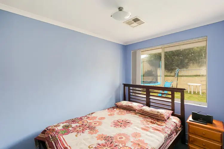 Fifth view of Homely house listing, 33 Oakfield Gardens, Parmelia WA 6167