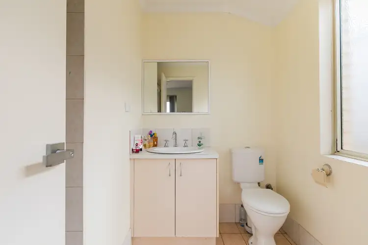 Seventh view of Homely house listing, 33 Oakfield Gardens, Parmelia WA 6167