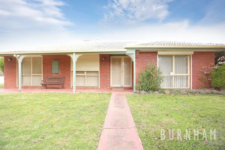 52 James Cook Drive