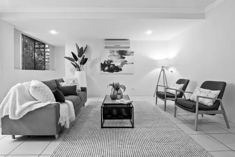 28 Law Street, Cairns North QLD 4870