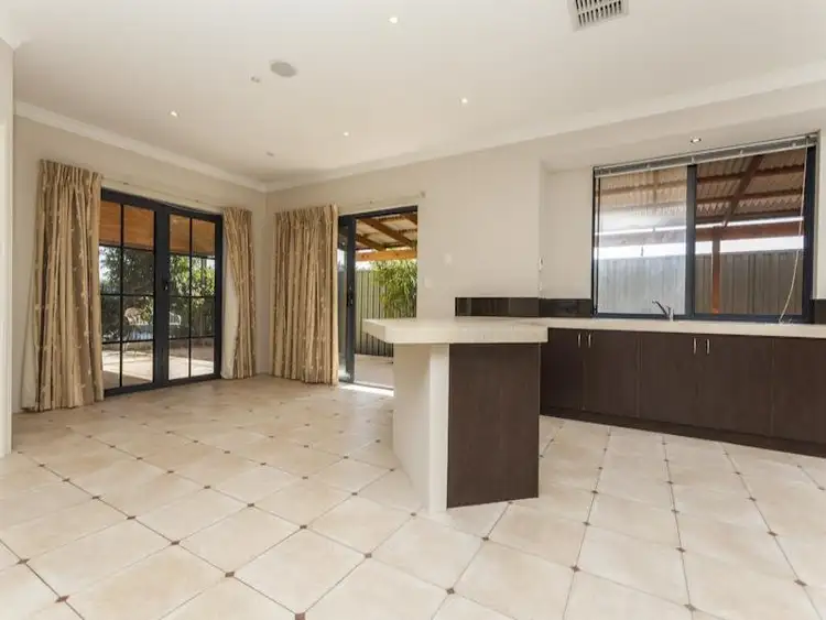 154 Treasure Road, Queens Park WA 6107