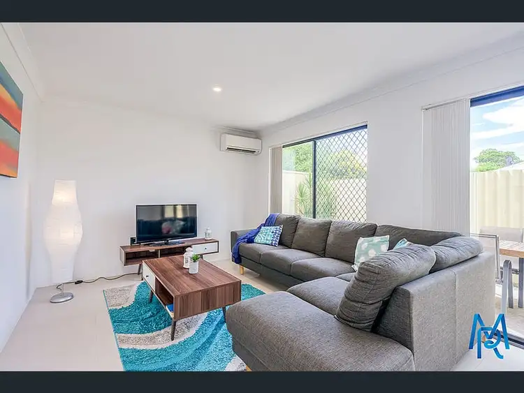 2/12 George Street, Belmont WA 6104