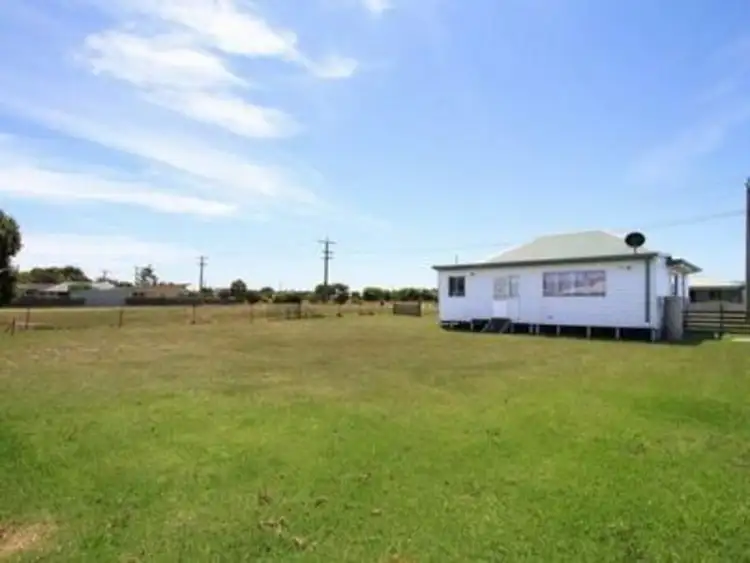 Fifth view of Homely house listing, 10 Centre Road, Seaspray VIC 3851