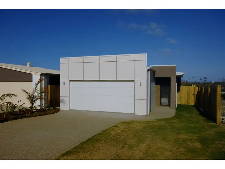 6 Samson Crescent