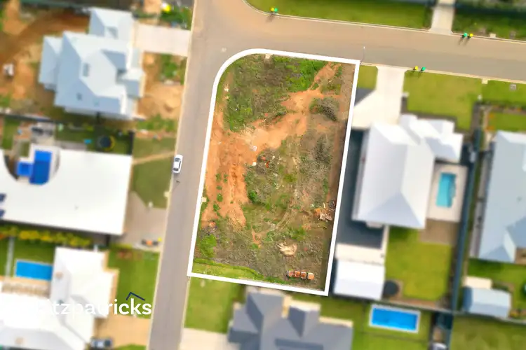 7 Lakesend Place, Lake Albert NSW 2650