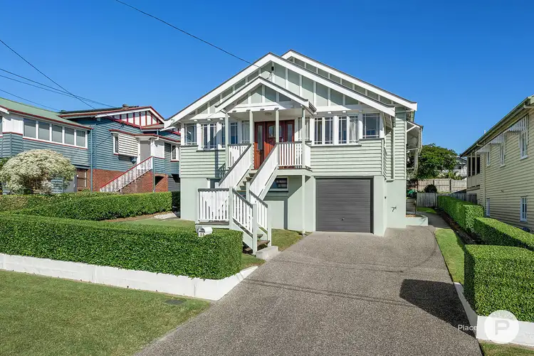 11 Dorothy Street, Camp Hill QLD 4152