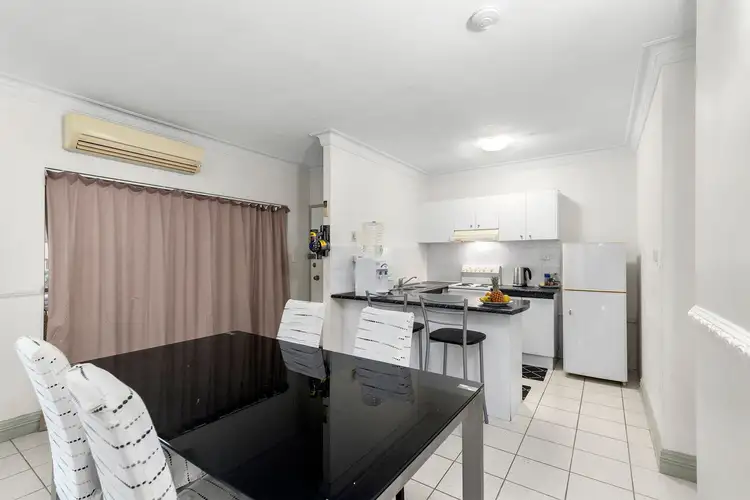 4/2 Chester Court, Manunda QLD 4870