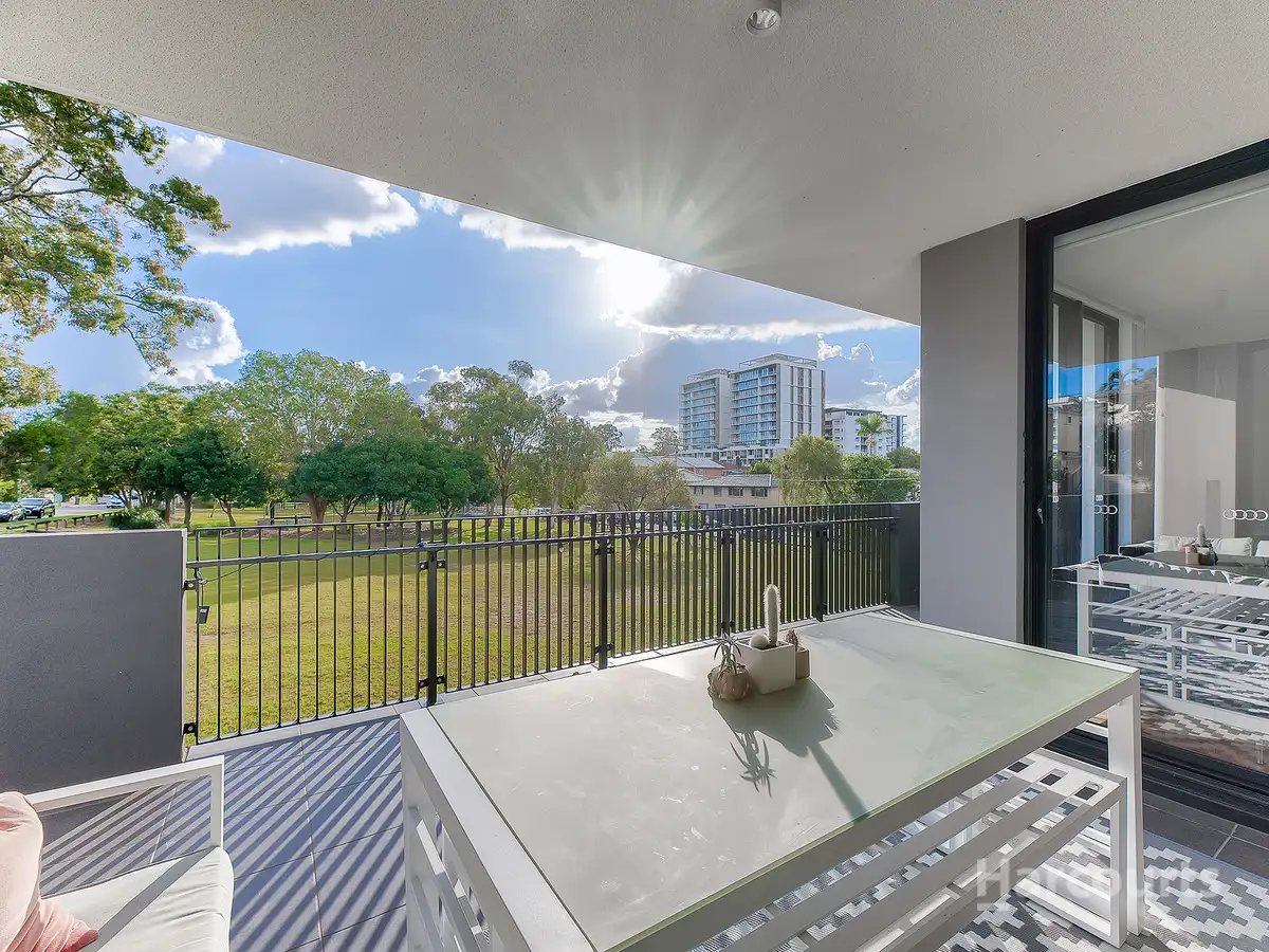 Main view of Homely unit listing, 2/37 Norman Drive, Chermside QLD 4032