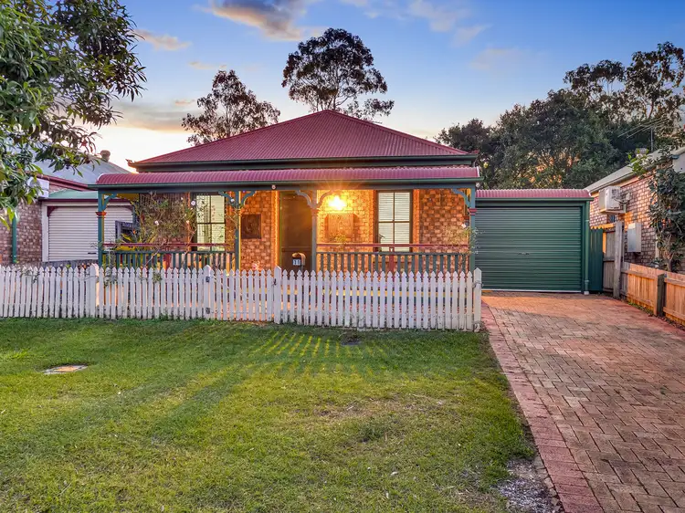 11 Queens Court, Forest Lake QLD 4078