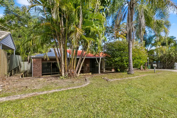 11 Furness Drive