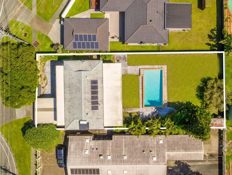 75 Rio Vista Boulevard, Broadbeach Waters QLD 4218