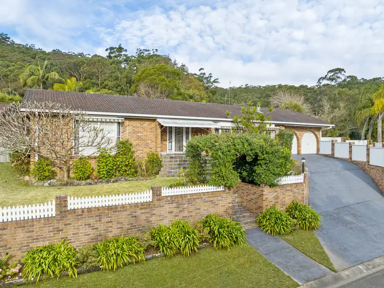 Second view of Homely house listing, 5 Kambala Close, Wyoming NSW 2250
