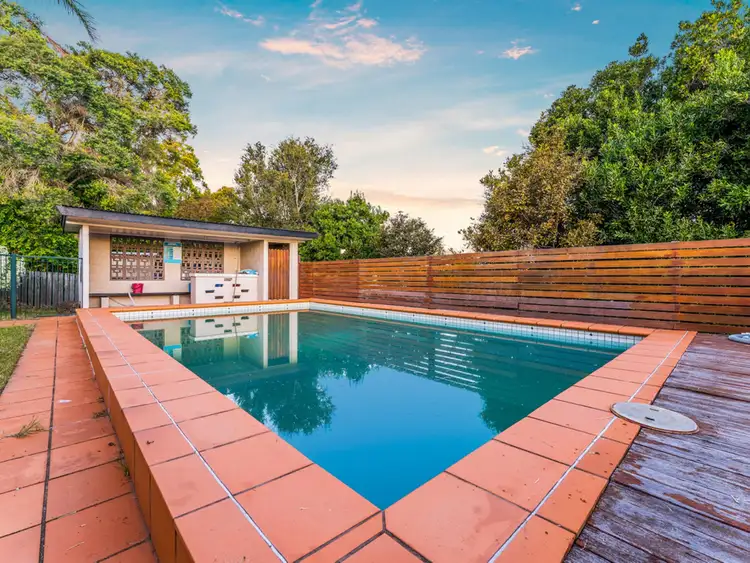 69 Cemetery Road, Raceview QLD 4305