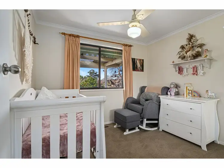 Seventh view of Homely house listing, 390 Red Hill Court, Lavington NSW 2641