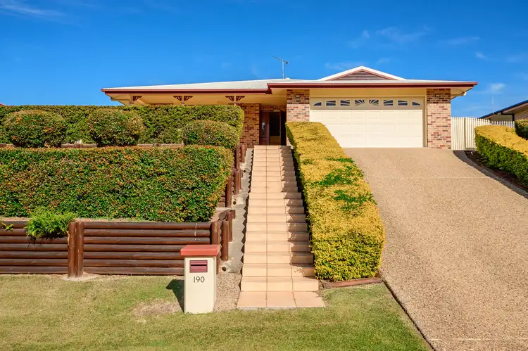 190 J Hickey Avenue, Clinton QLD 4680