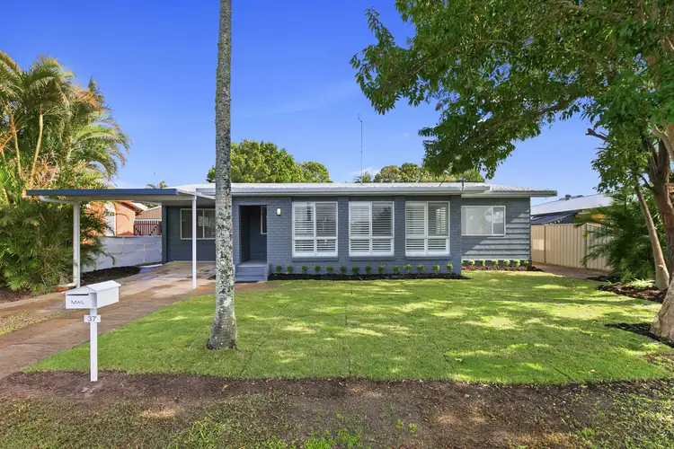 37 Limpus Street, Urangan QLD 4655