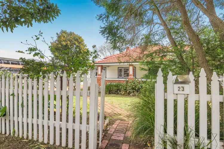 Second view of Homely house listing, 7/8 Chatham Road, Woodbridge WA 6056
