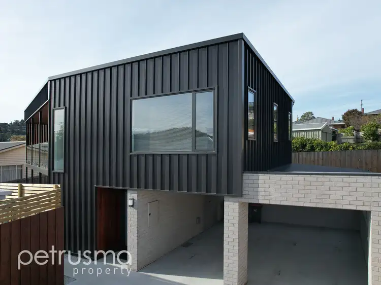 82A East Derwent Highway, Lindisfarne TAS 7015