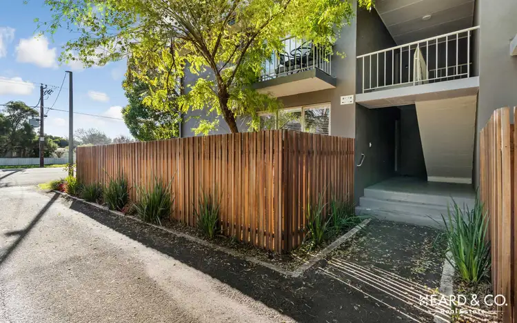 1/23 Hallam, Quarry Hill VIC 3550