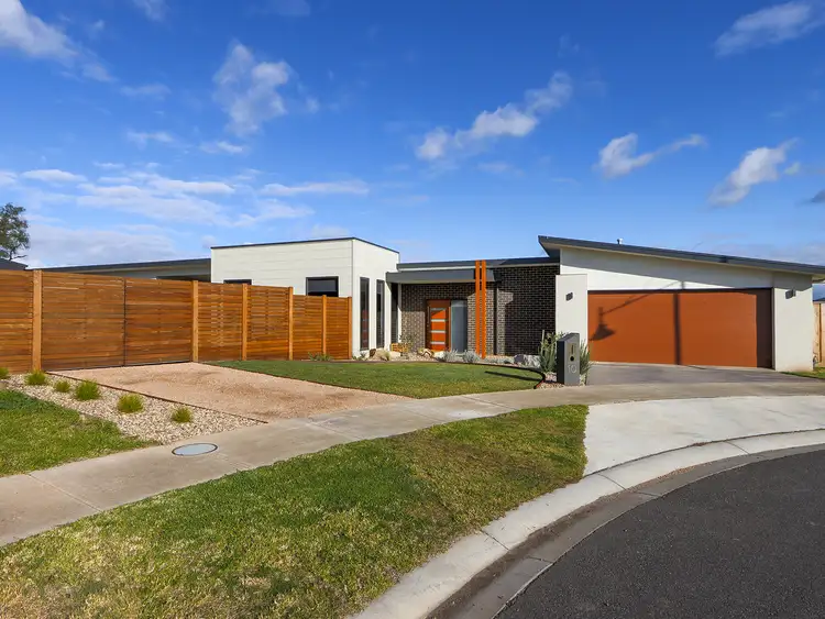 Main view of Homely house listing, 10 Burraginnin Close, Sale VIC 3850