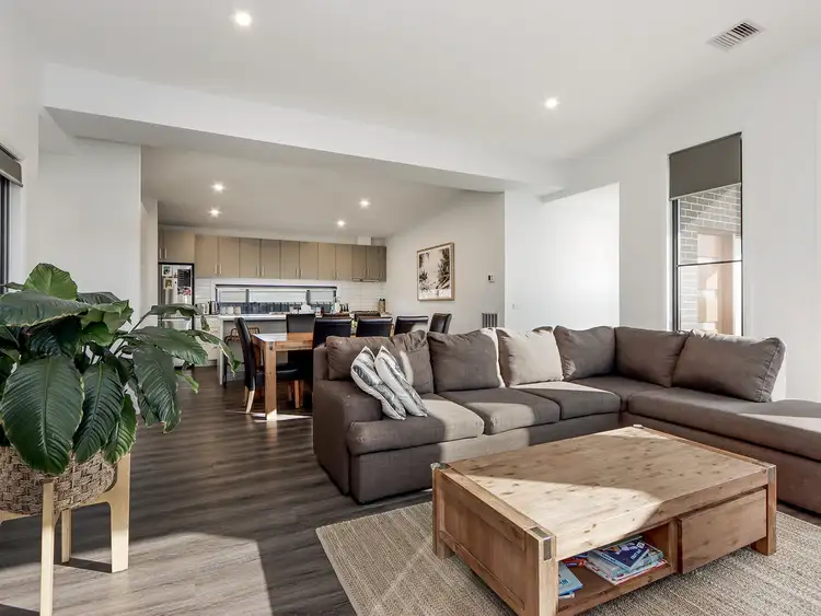 Sixth view of Homely house listing, 10 Burraginnin Close, Sale VIC 3850