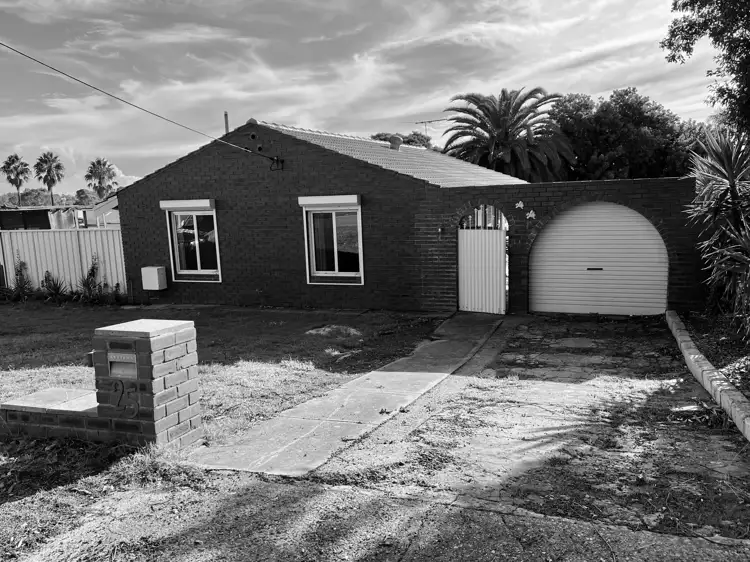 25 Tanson Road, Parmelia WA 6167