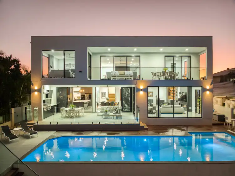 13 Conifer Crescent, Broadbeach Waters QLD 4218