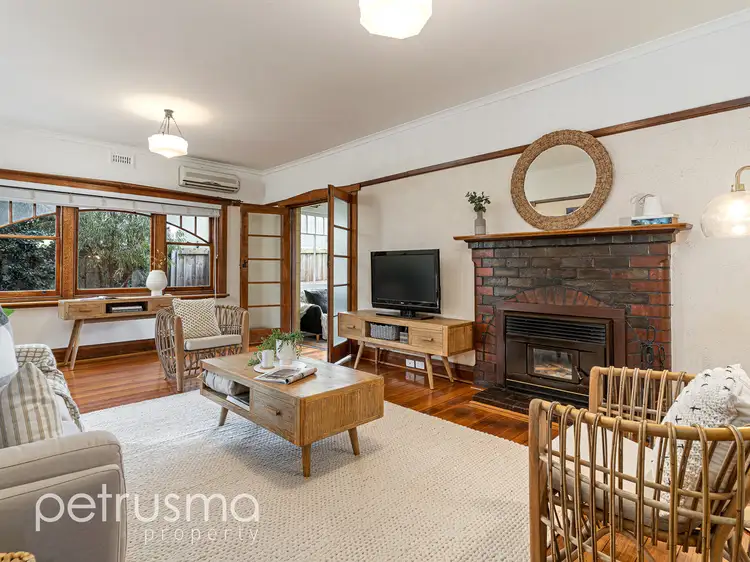 5402 Flint Avenue, New Town TAS 7008