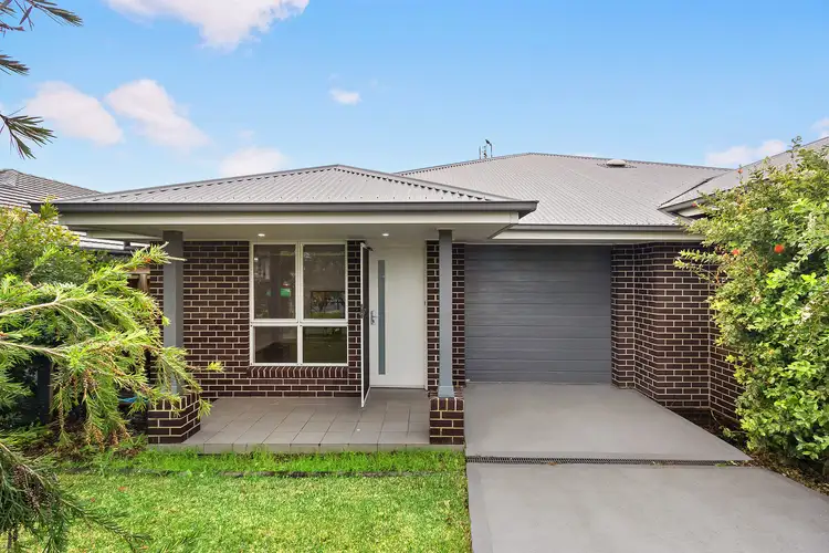 11 Snipe Street, Fletcher NSW 2287