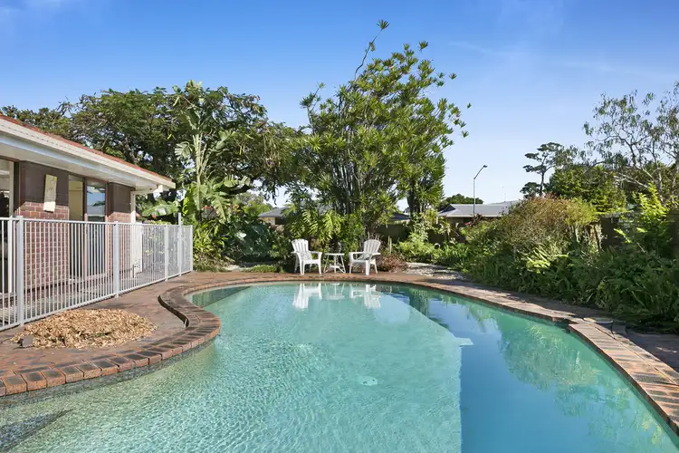 1 Celtis Court, Palm Beach QLD 4221