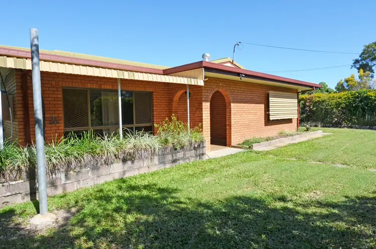 11 Bailey Street, Mareeba QLD 4880