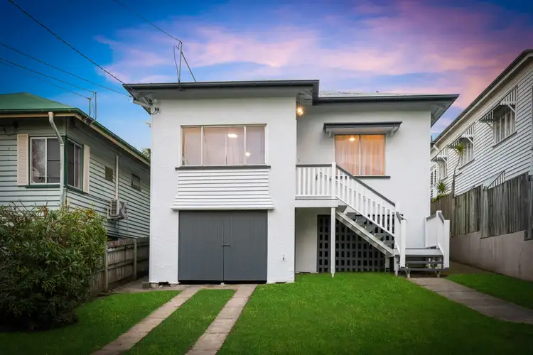 30 Lewis Street, Camp Hill QLD 4152