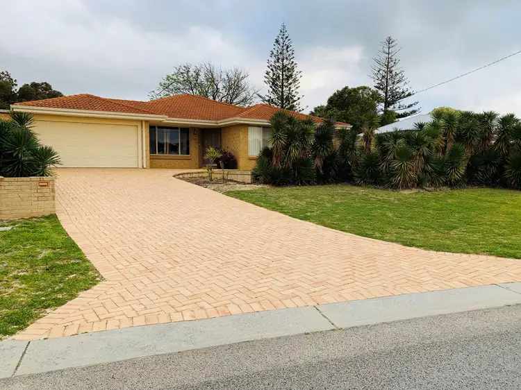 4 Coonewarra Way, Quinns Rocks WA 6030