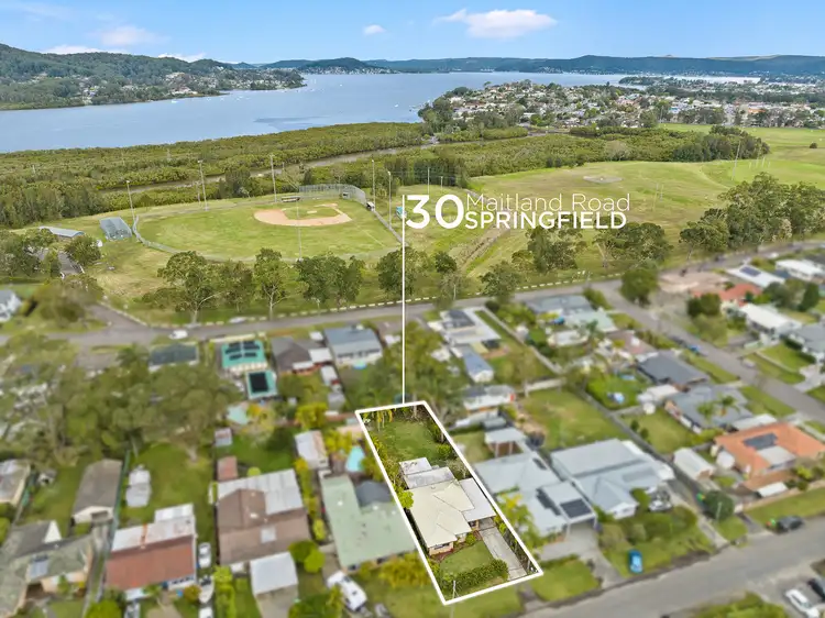 30 Maitland Road, Springfield NSW 2250