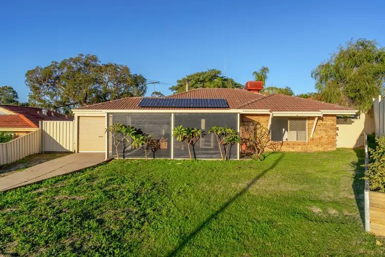 15 Chipper View, Parmelia WA 6167
