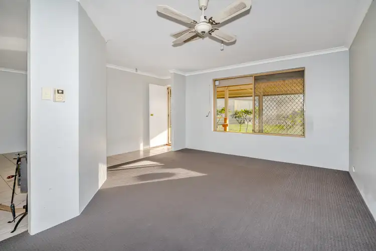 Fifth view of Homely house listing, 15 Chipper View, Parmelia WA 6167