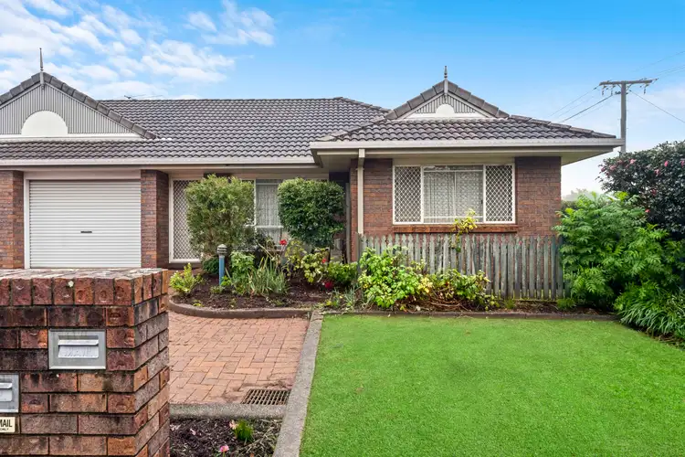 1/2 Seaton Street, South Toowoomba QLD 4350