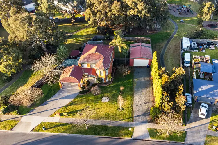 32 Mark Avenue, Sale VIC 3850