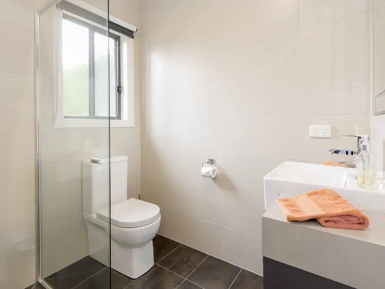 Sixth view of Homely house listing, 5 Evelyn Drive, Sale VIC 3850