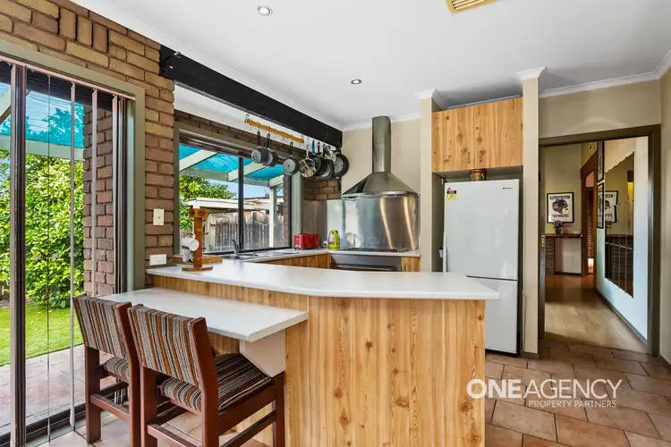 Sixth view of Homely house listing, 2 Shane Avenue, Seabrook VIC 3028