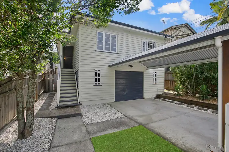 16 Cyril Street, Camp Hill QLD 4152