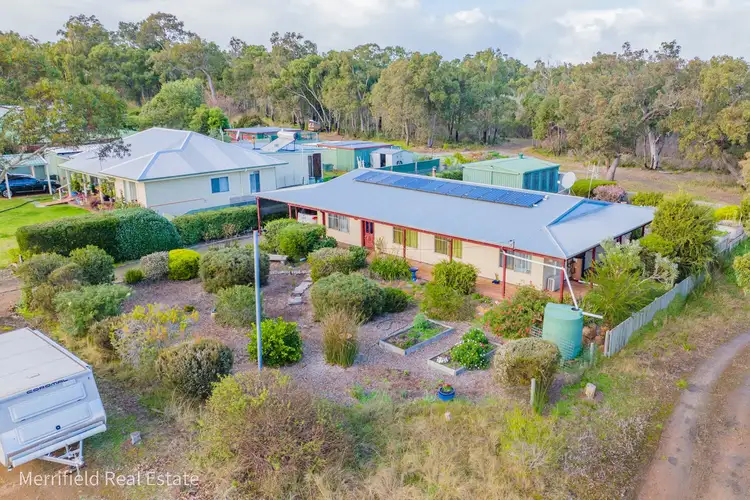 24 Williamson Avenue, Narrikup WA 6326