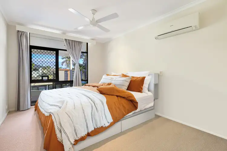 Sixth view of Homely house listing, 2 Cristobel Court, Broadbeach Waters QLD 4218