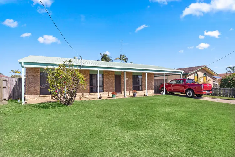 18 South Street, Urangan QLD 4655