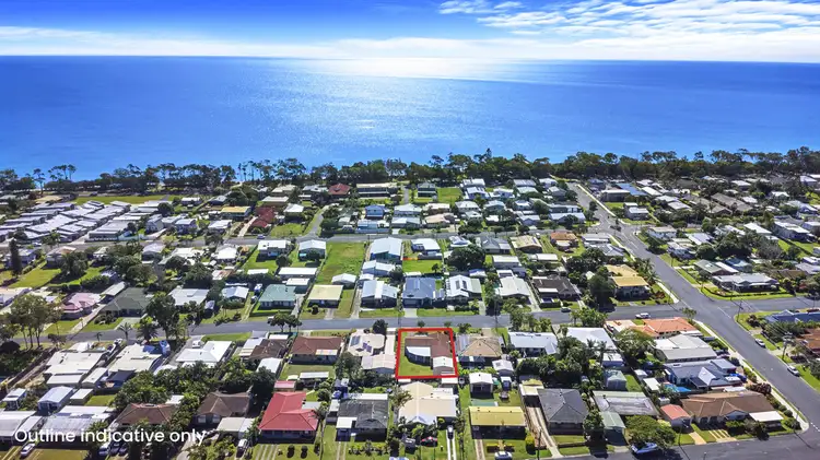 69 Cunningham Street, Urangan QLD 4655