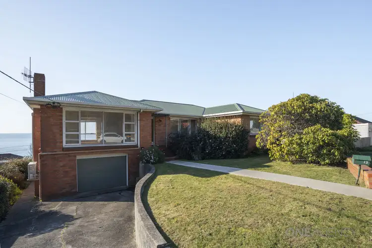 12 Bay Street, Parklands TAS 7320